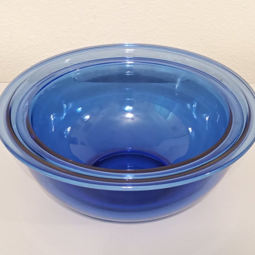 Vintage Pyrex Blue Glass Mixing Bowls 2 Piece Set Round Stackable